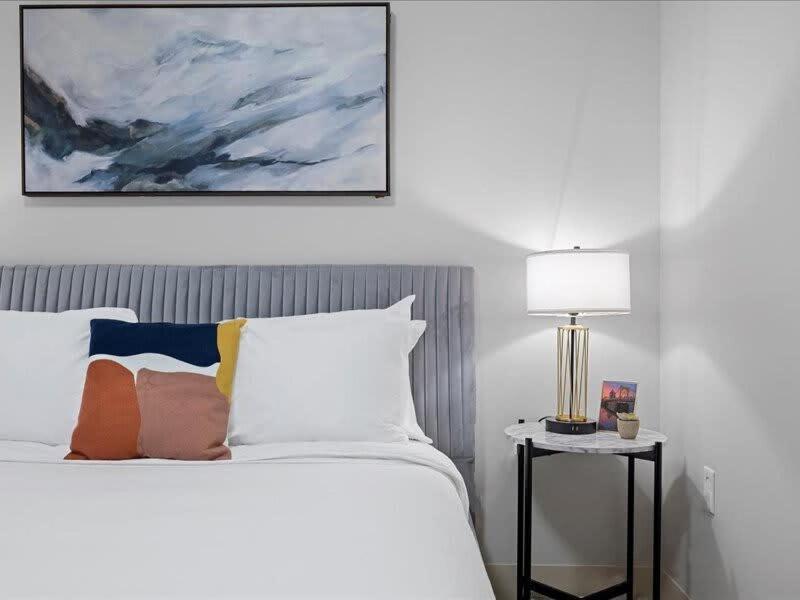 Cozysuites Lavish 1Br, Downtown Питтсбург Экстерьер фото